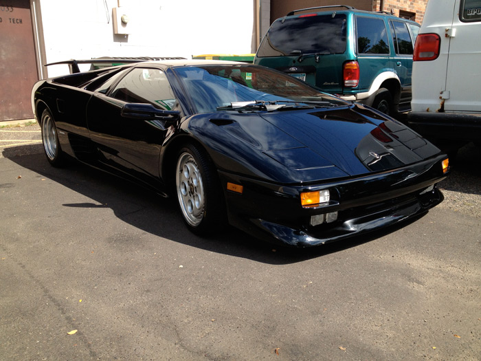 lamborghini-outsied
